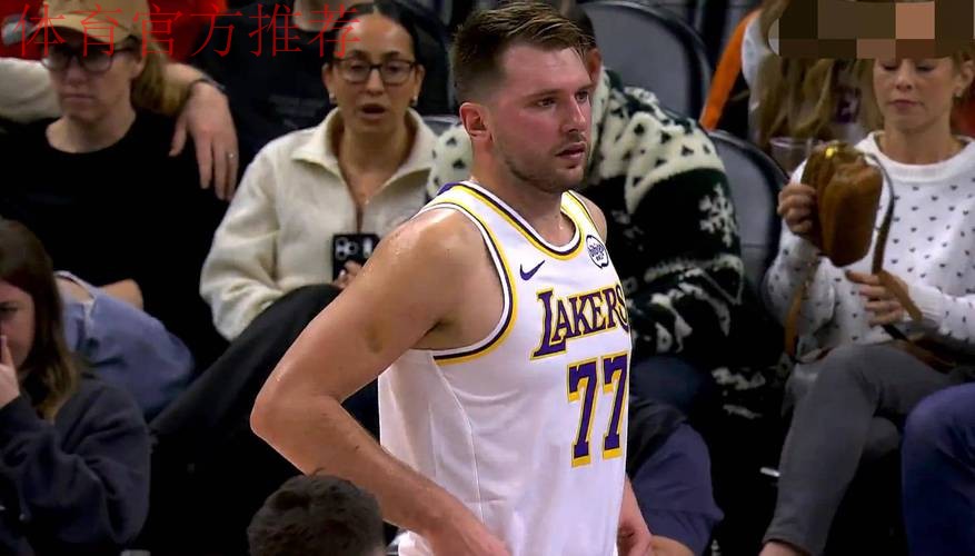 湖人116-114太阳2喜2忧！老詹+替补太重要，东契奇+斯玛特展弊端