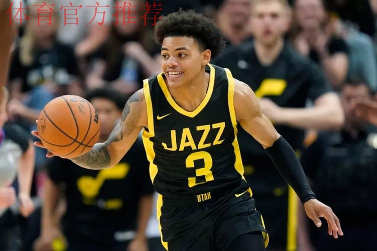 基扬特-乔治突破顶着防守打进,上半场12中8已经砍下27分 基扬特-乔治突破顶着防守打进,上半场12中8已经砍下27分